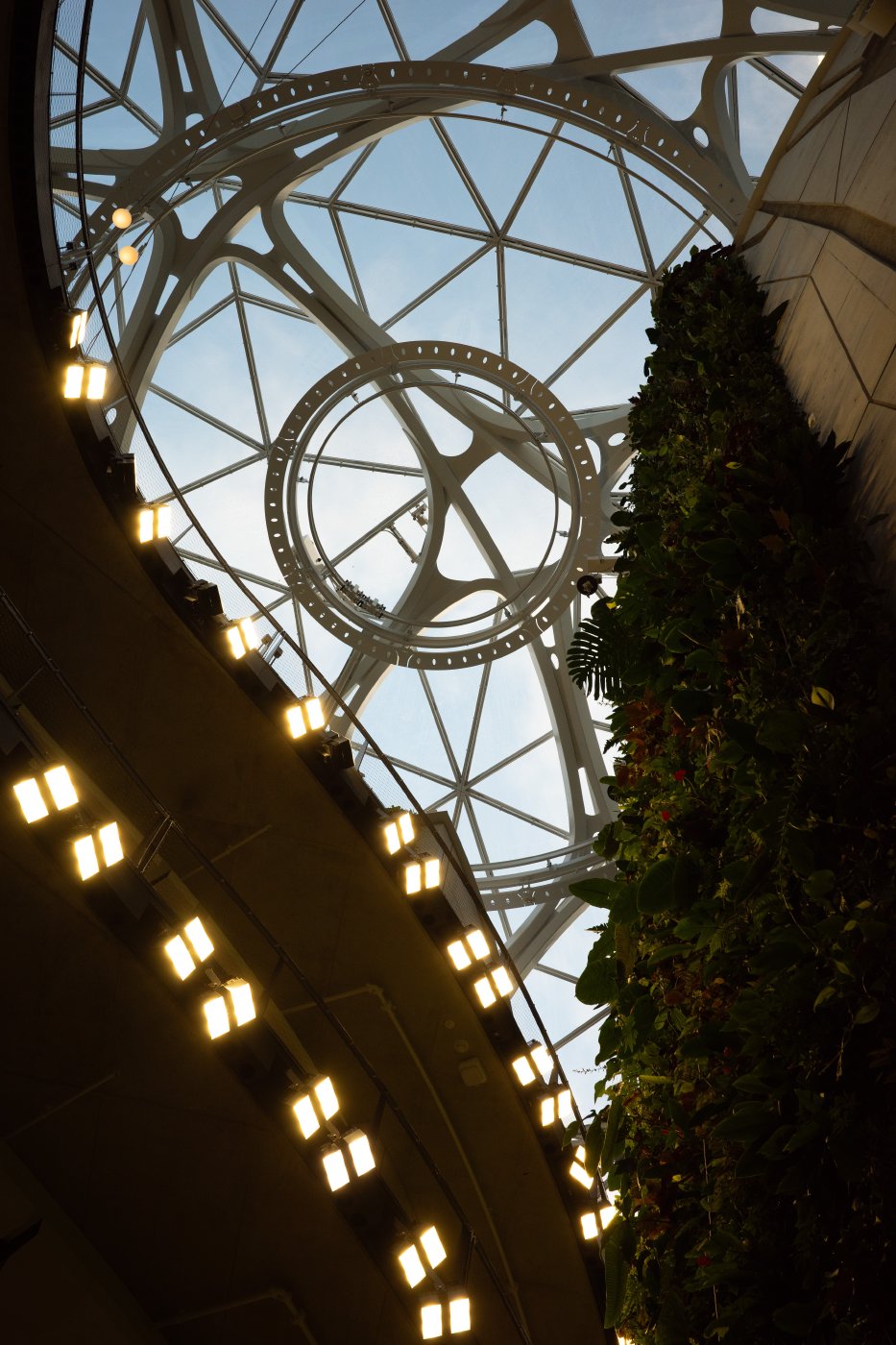Sphere (2025) — photo 1